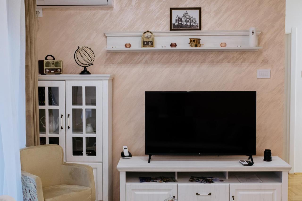 Apartman Kristina 4* Subotica Exterior foto